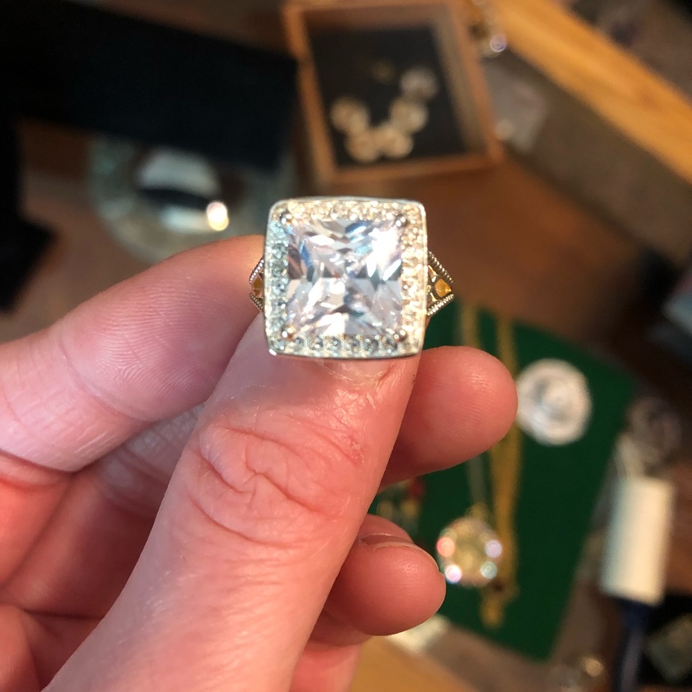 Costume ring - Picture 5 of 7